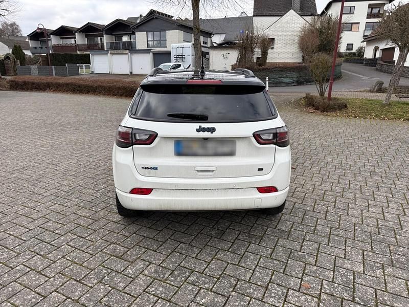 Gebraucht Jeep Compass 241 PS (177 kW) 2022 Weiß SUV