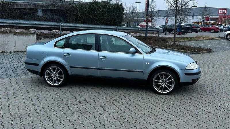 Gebraucht VW Passat 101 PS (74 kW) 2001 Grau Limousine