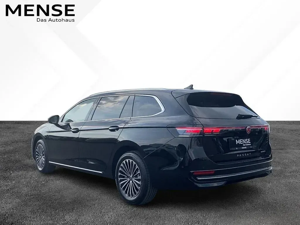 Gebraucht VW Passat Elegance 177 PS (130 kW) 2026 Schwarz Kombi