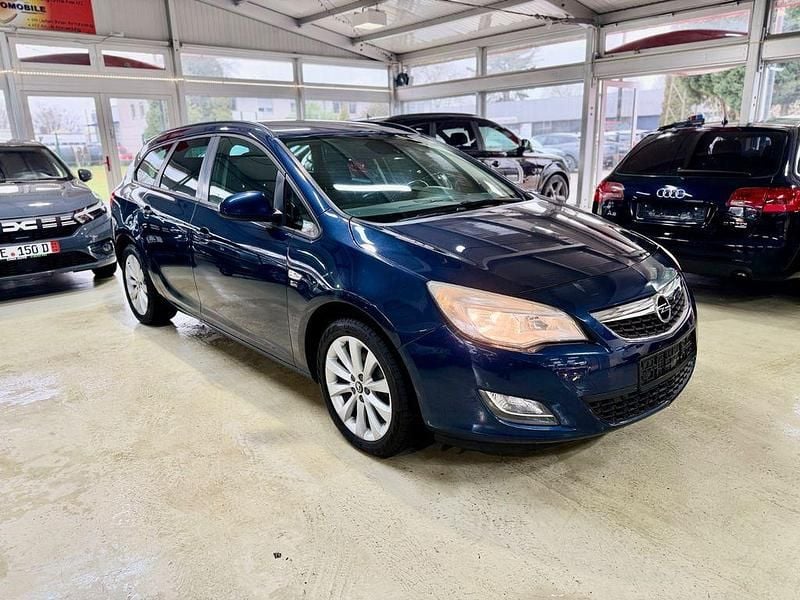 Gebraucht Opel Astra 120 PS (88 kW) 2012 Blau Kombi