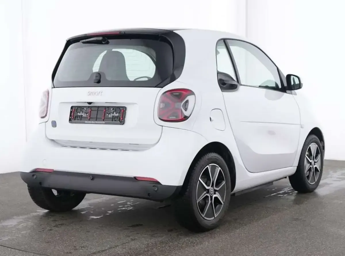Gebraucht Smart ForTwo Coupé Passion Exclusive 60 kW (82 PS) 2024 Weiß Coupé