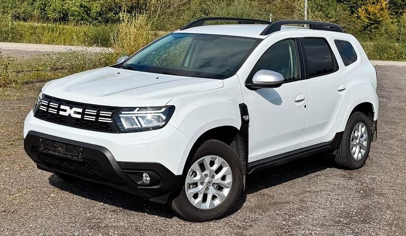 Weiß Gebraucht 2023 Dacia Duster Expression SUV | 17.498 € (Superpreis) - Bild 1/4