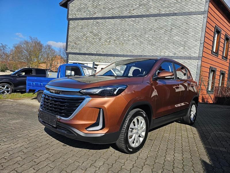 Gebraucht Baic X35 116 PS (85 kW) 2023 Nussbraun metallic