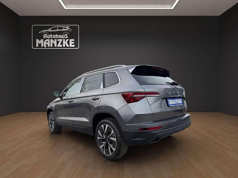 Neu Skoda Karoq Selection 150 PS (110 kW) 2025 Graphitegrau metallic SUV