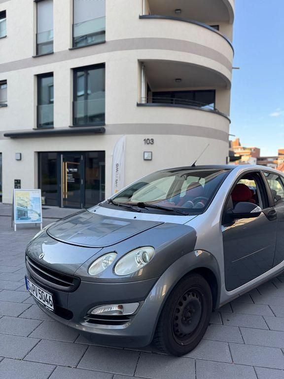 Silber Gebraucht 2005 Smart ForFour Passion Limousine | 999 € (Guter Preis) - Bild 1/4