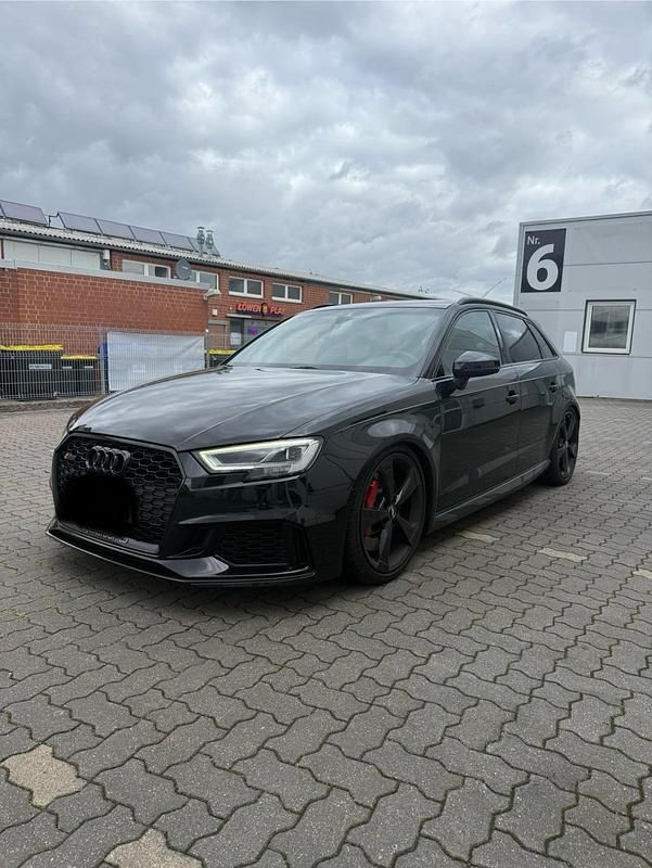 Schwarz Gebraucht 2018 Audi RS3 Kleinwagen | 35.500 € (Fairer Preis) - Bild 1/4