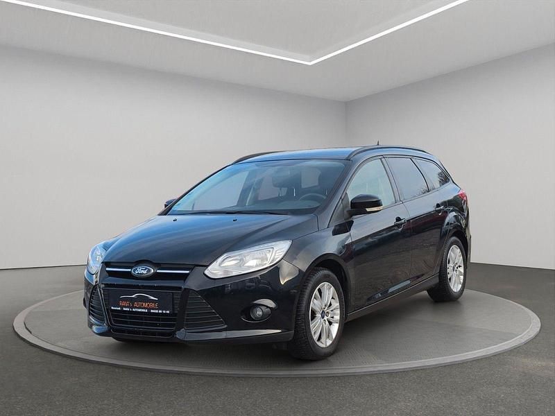 Gebraucht Ford Focus Trend 125 PS (91 kW) 2012 Schwarz Kombi