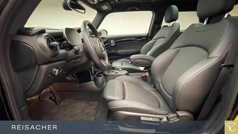 Gebraucht Mini Cooper SE Classic 135 kW (184 PS) 2023 Schwarz Kleinwagen