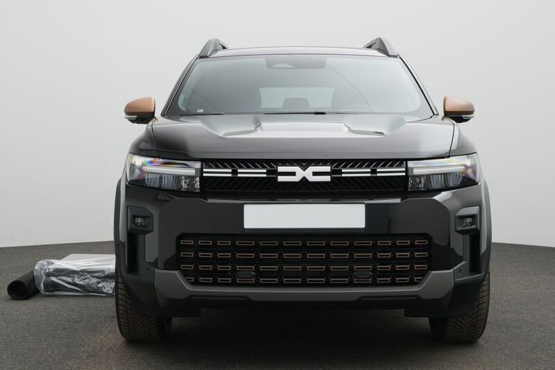 Perlmuttschwarz Gebraucht 2025 Dacia Bigster Extreme SUV | 32.820 € (Fairer Preis) - Bild 1/4