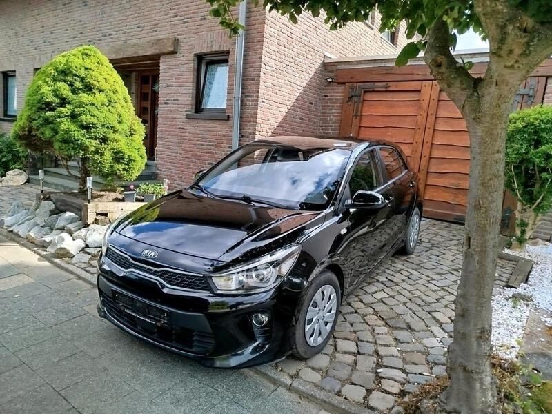 Schwarz Gebraucht 2018 Kia Rio Kleinwagen | 9.000 € - Bild 1/4