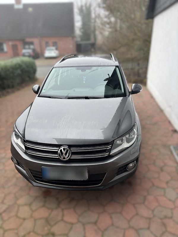 Gebraucht VW Tiguan 122 PS (89 kW) 2011 Grau SUV