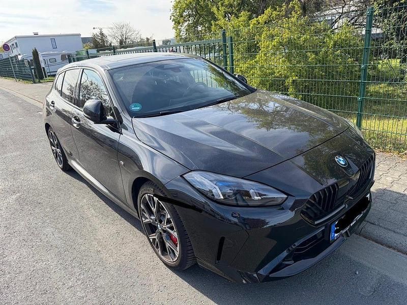 Gebraucht BMW 120 Performance 170 PS (125 kW) 2025 Schwarz Kleinwagen
