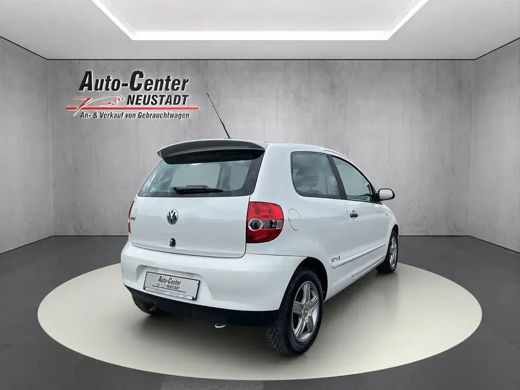 Używany VW Fox Style 60 KM (44 kW) 2011 Biały Hatchback
