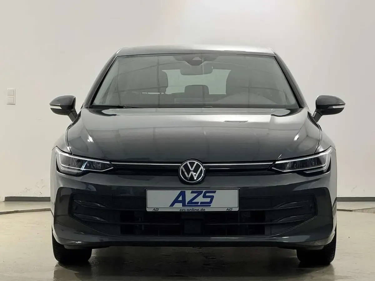 Gebraucht VW Golf VIII 150 PS (110 kW) 2025 Grau Limousine