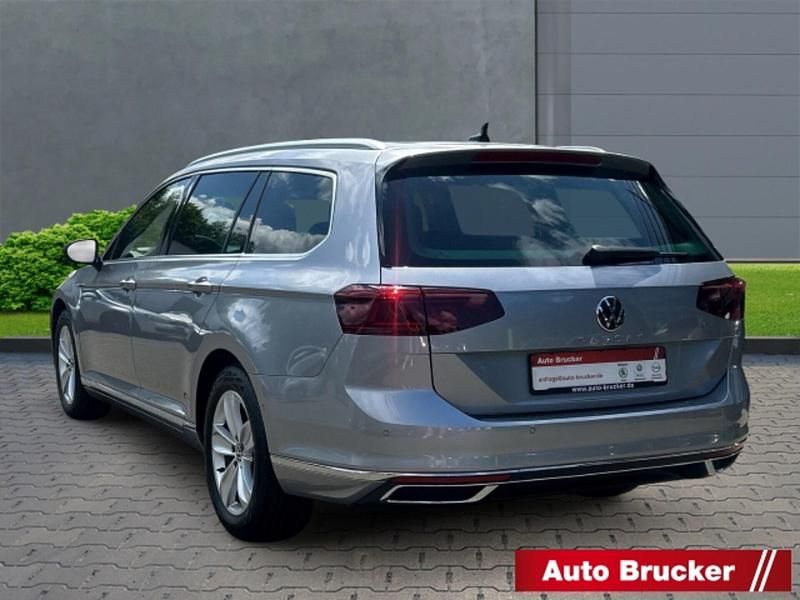 Gebraucht VW Passat Elegance 150 PS (110 kW) 2024 Kombi