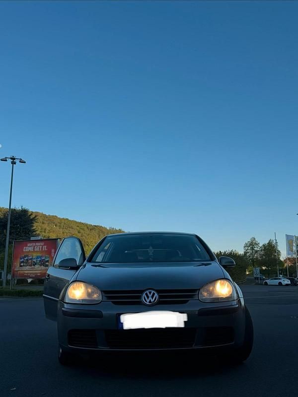 Gebraucht VW Golf 75 PS (55 kW) 2004 Silber Coupé