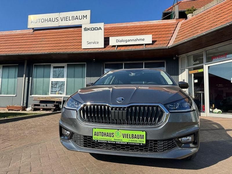 Gebraucht Audi A4 Basis 150 PS (110 kW) 2022 Schwarz Kombi