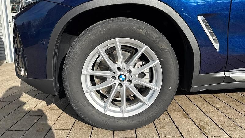 Second-hand BMW X4 Efficient Dynamics 184 CP (135 kW) 2024 Albastru SUV