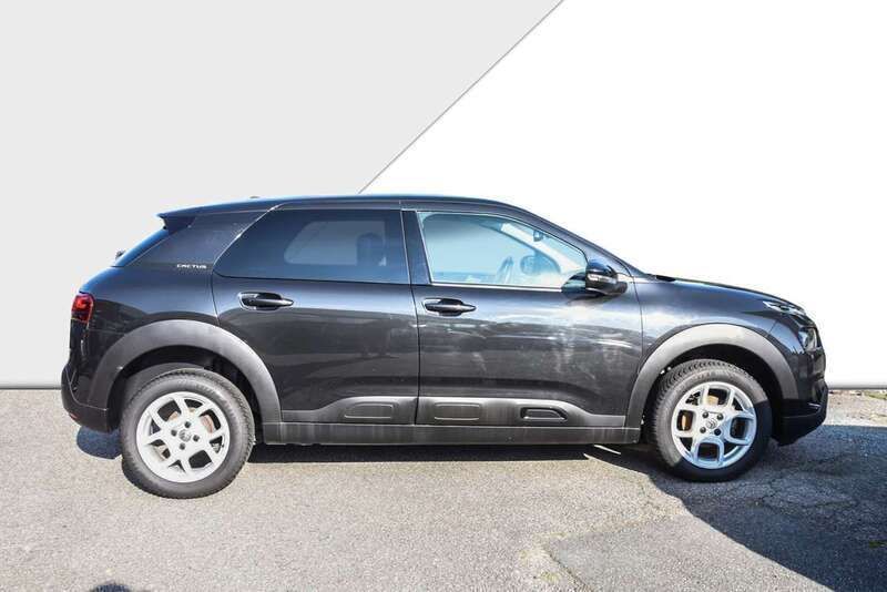Gebraucht Citroën C4 Cactus PureTech 110 PS (80 kW) 2019 Schwarz metallic Kleinwagen