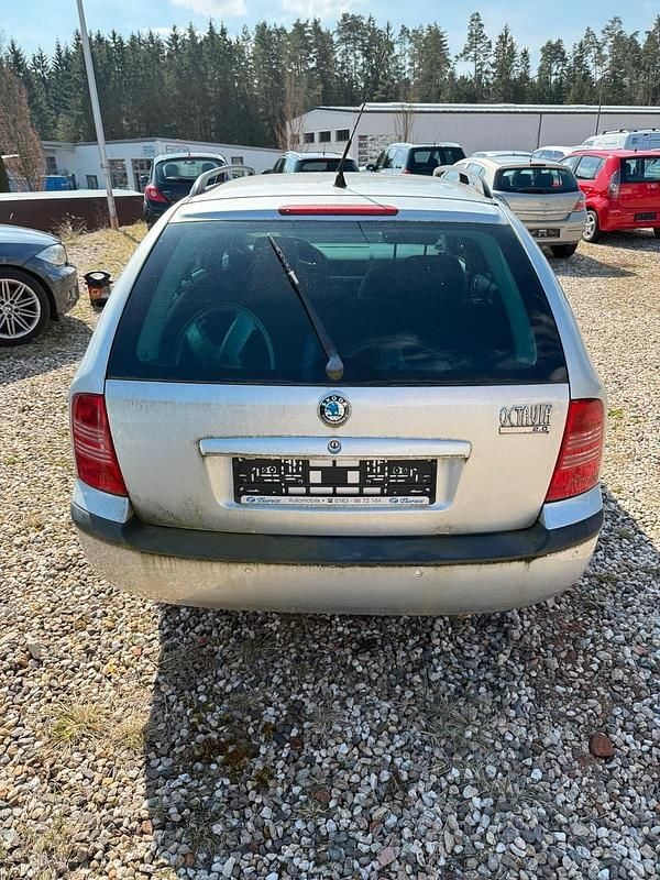 Gebraucht Skoda Octavia Style 116 PS (85 kW) 2004 Silber Kombi