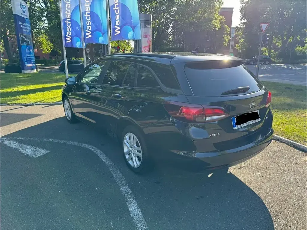 Gebraucht Opel Astra Edition 125 PS (91 kW) 2018 Schwarz Kombi