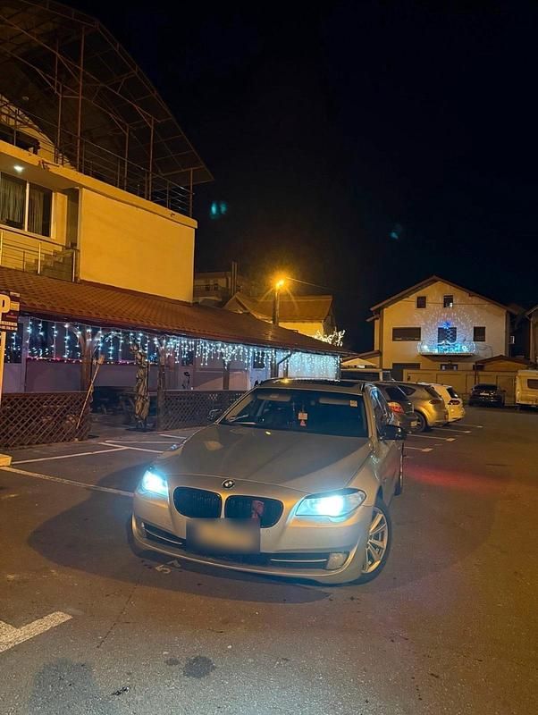 Gebraucht BMW 525 204 PS (150 kW) 2011 Grau Kombi