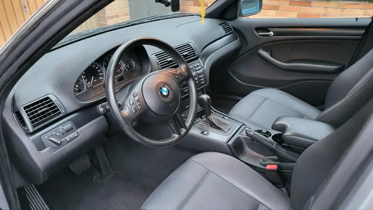 Second-hand BMW 320 170 CP (125 kW) 2003 Argintiu Berlinǎ