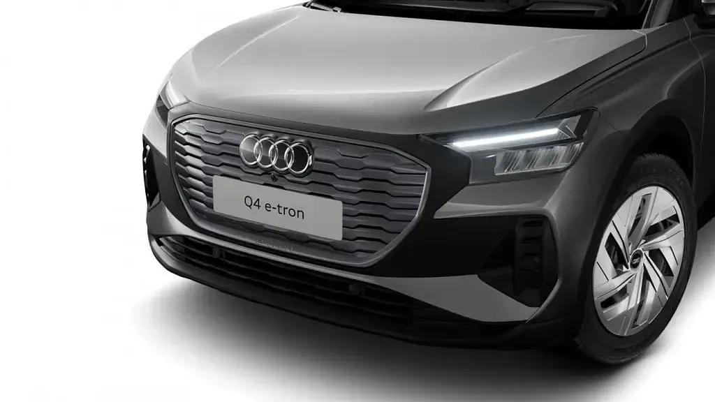 Gebraucht Audi Q4 e-tron Comfort 210 kW (286 PS) 2025 Taifungrau SUV
