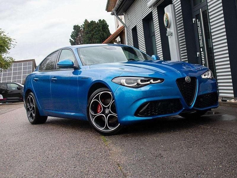 Blu misano Gebraucht 2023 Alfa Romeo Giulia Competizione Limousine | 40.700 € (Teuer) - Bild 1/4