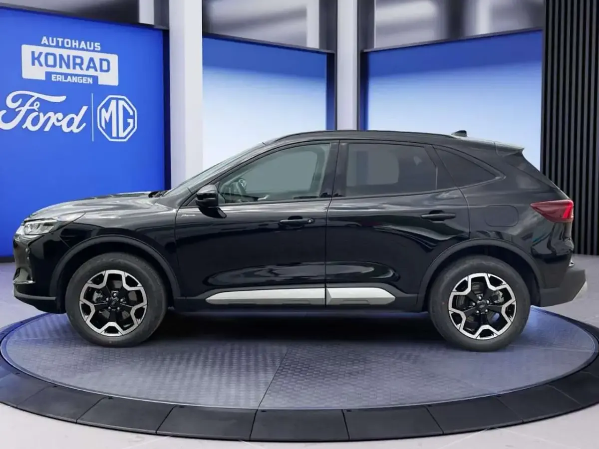 Gebraucht Ford Kuga Active 182 PS (133 kW) 2025 Schwarz SUV