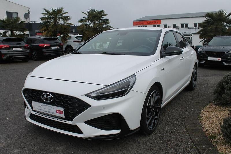 Gebraucht Hyundai i30 N Line 159 PS (116 kW) 2021 Weiß Limousine