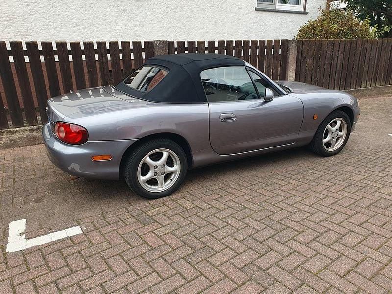 Grau Gebraucht 2005 Mazda MX5 Cabrio | 6.900 € (Teuer) - Bild 1/1