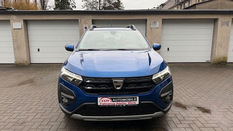 Gebraucht Dacia Sandero Comfort 101 PS (74 kW) 2011 Blau Limousine