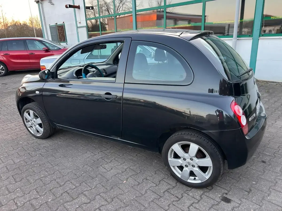 Gebraucht Nissan Micra 65 PS (47 kW) 2003 Schwarz Kleinwagen