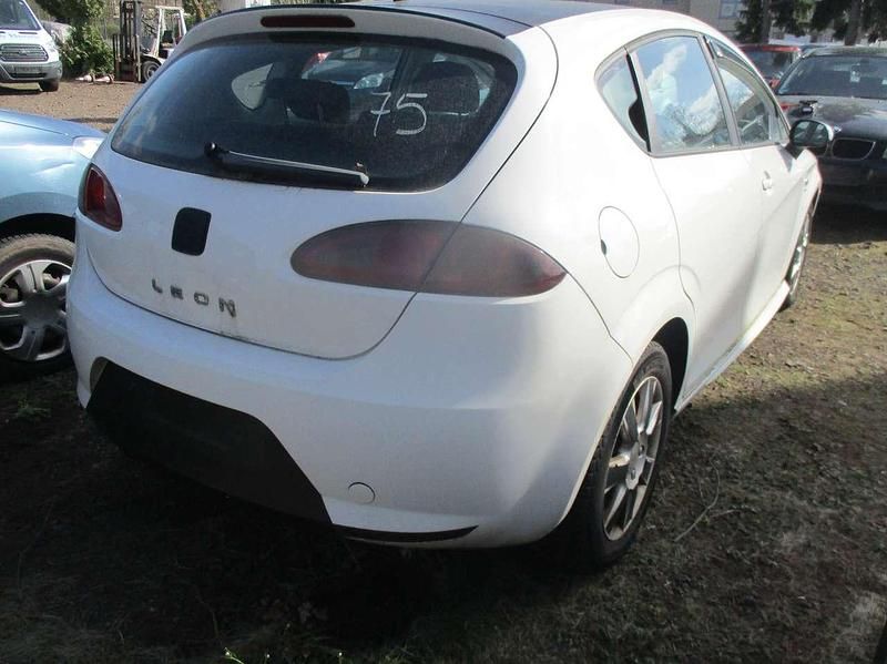 Gebraucht Seat Leon Stylance 125 PS (91 kW) 2008 Weiß Kleinwagen