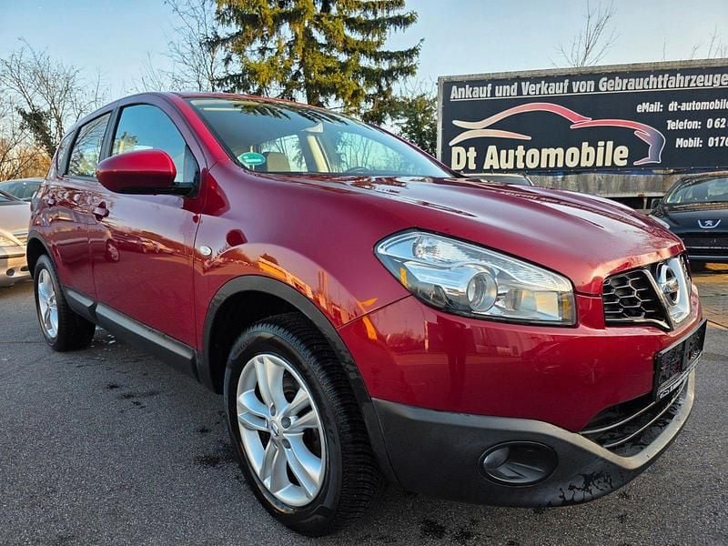 Gebraucht Nissan Qashqai 117 PS (86 kW) 2012 Rot SUV