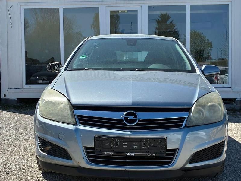 Gebraucht Opel Astra Edition 90 PS (66 kW) 2007 Silber Limousine