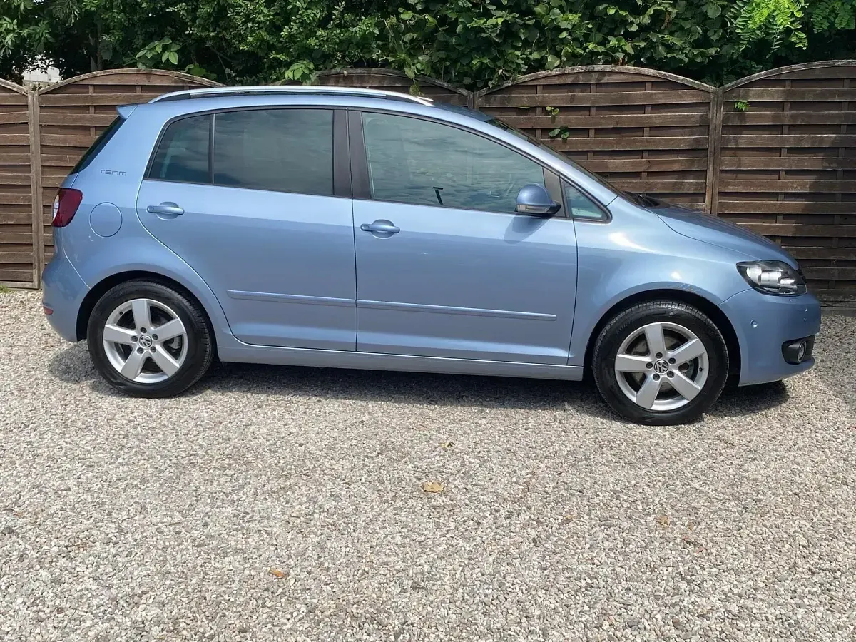 Gebraucht VW Golf Plus Cross Team 140 PS (102 kW) 2011 Shark blue Limousine