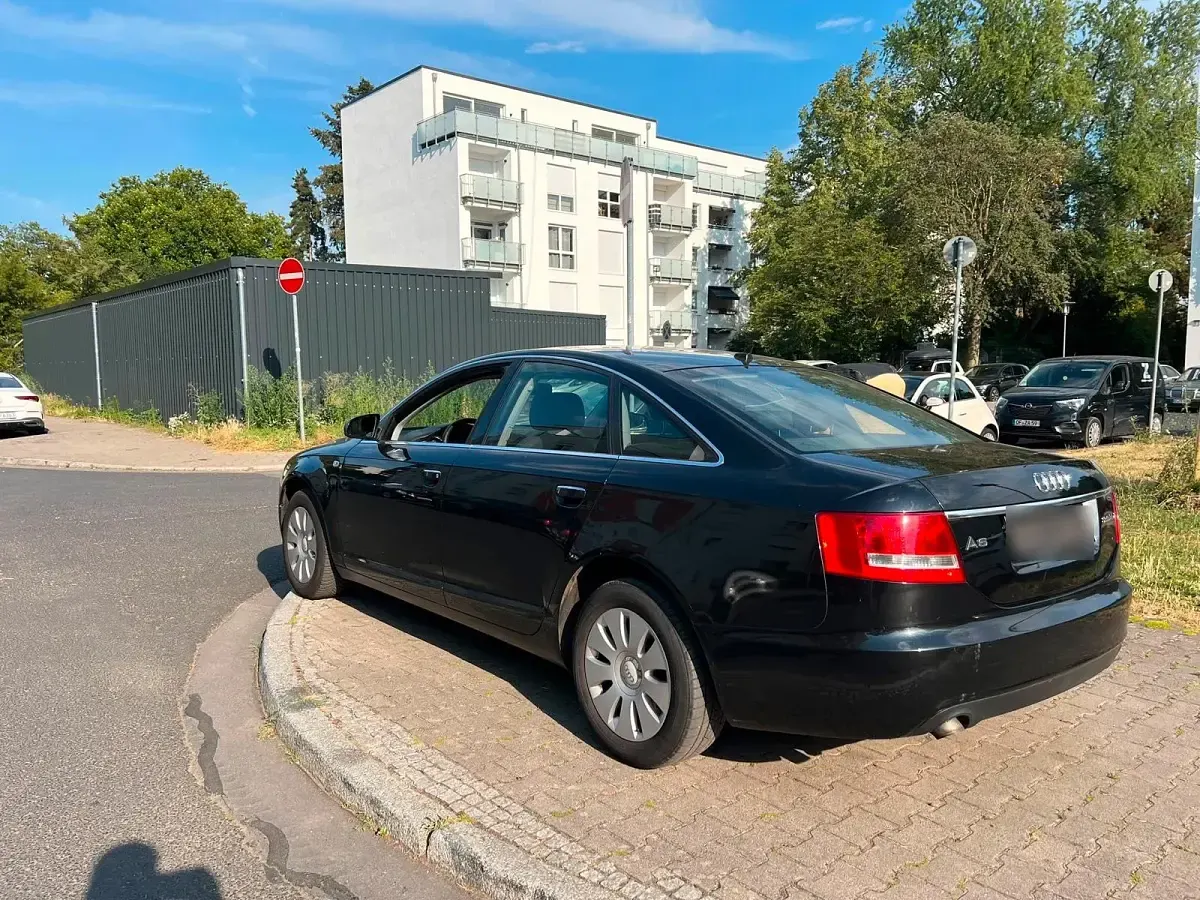 Gebraucht Audi A6 145 PS (106 kW) 2008 Schwarz Limousine