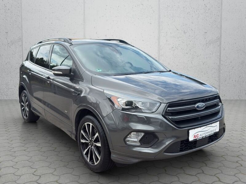 Grau Gebraucht 2017 Ford Kuga ST-Line SUV | 10.990 € (Superpreis) - Bild 1/4