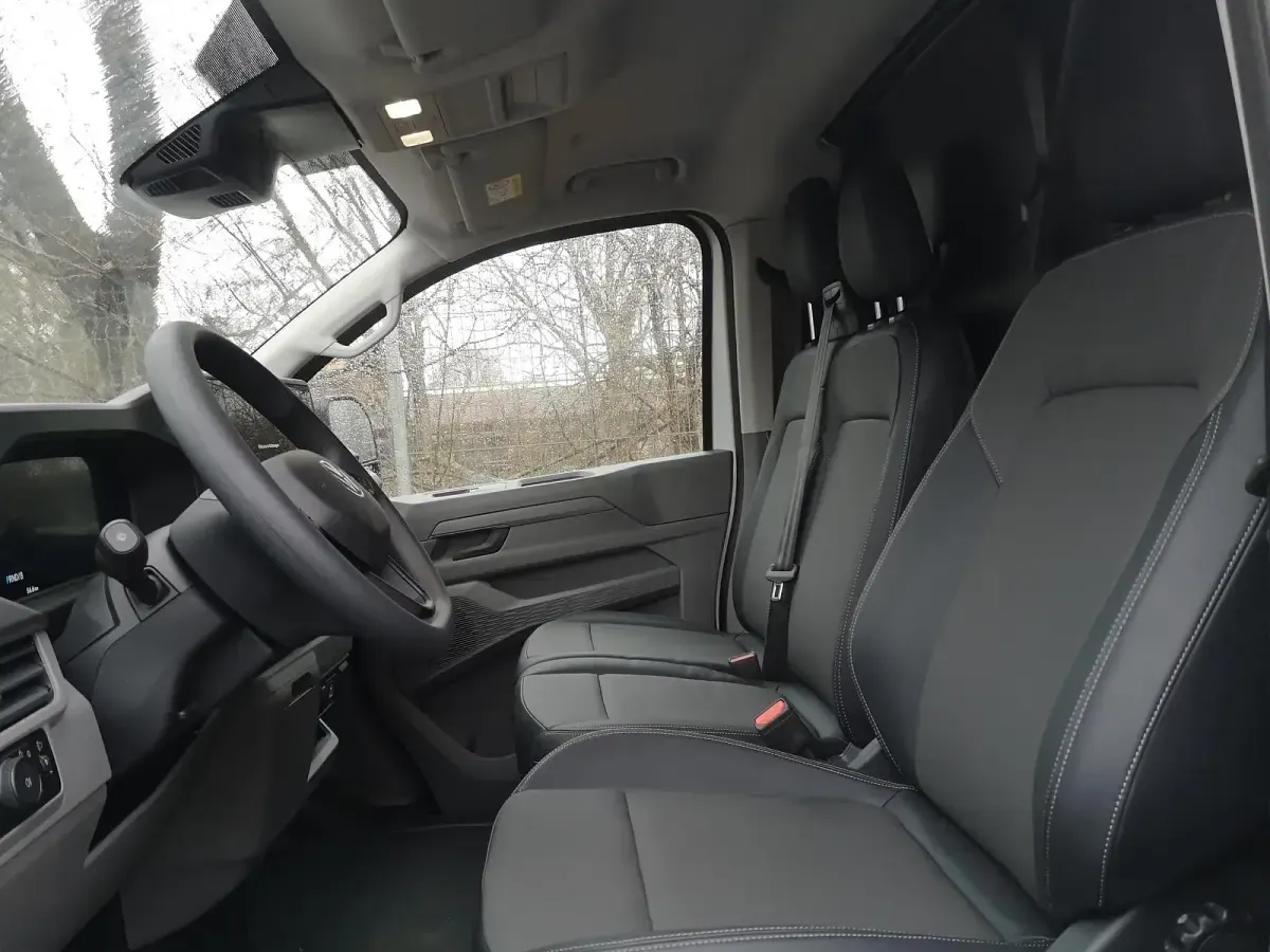 Neu VW T7 100 kW (136 PS) 2026 Grau (light grey metallic) Van