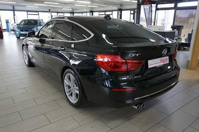 Gebraucht BMW 320 Luxury Line 190 PS (139 kW) 2018 Schwarz metallic Limousine