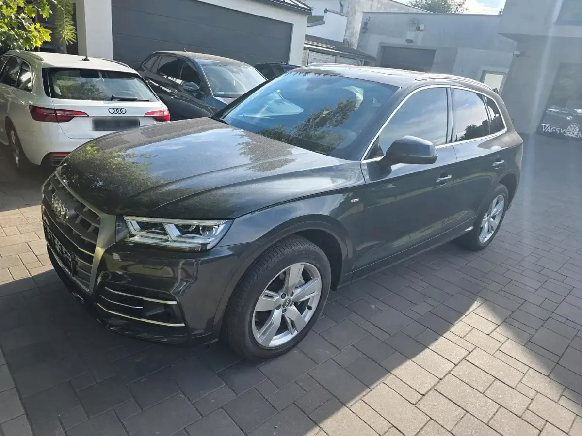 Używany Audi Q5 S-Line 252 KM (185 kW) 2018 Szary SUV