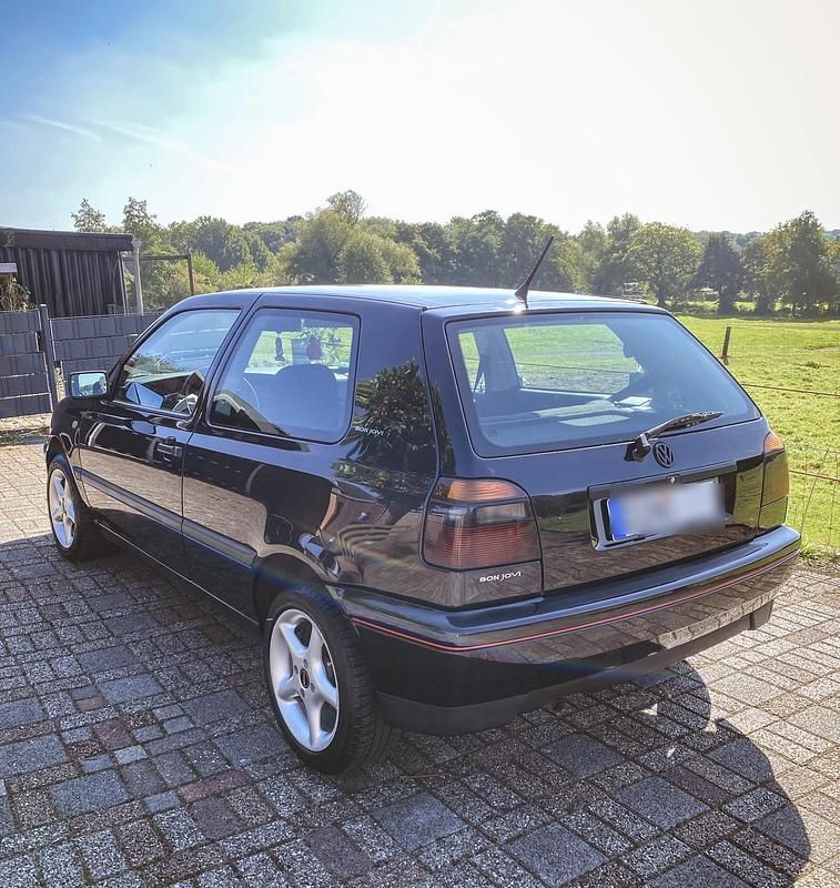 Gebraucht VW Golf III 75 PS (55 kW) 1996 Schwarz Kleinwagen