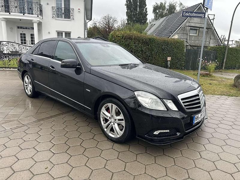 Gebraucht Mercedes E350 231 PS (169 kW) 2010 Schwarz Limousine