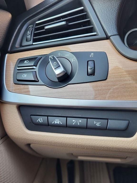 Beige Gebraucht 2015 BMW 520 Luxury Line Kombi | 19.500 € (Etwas zu teuer) - Bild 1/4