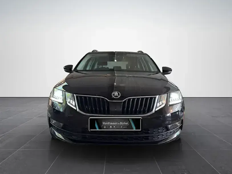 Gebraucht Skoda Octavia Soleil 150 PS (110 kW) 2019 Schwarzmagic perleffekt (metallic) Kombi