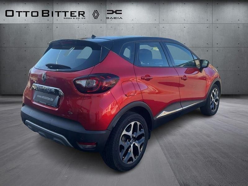 Gebraucht Renault Captur Intens 118 PS (86 kW) 2017 Dezirrot / dach blackpearls SUV