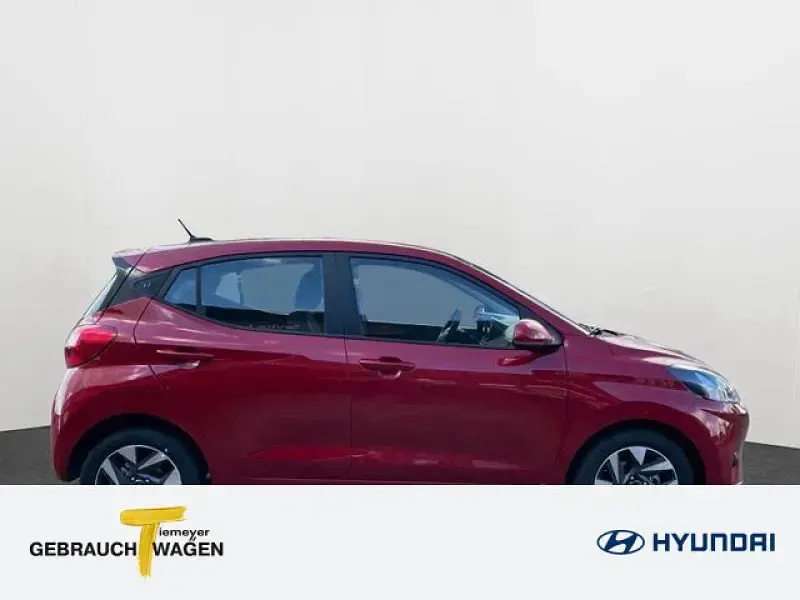 Gebraucht Hyundai i10 Trend 79 PS (58 kW) 2025 Rot Kleinwagen