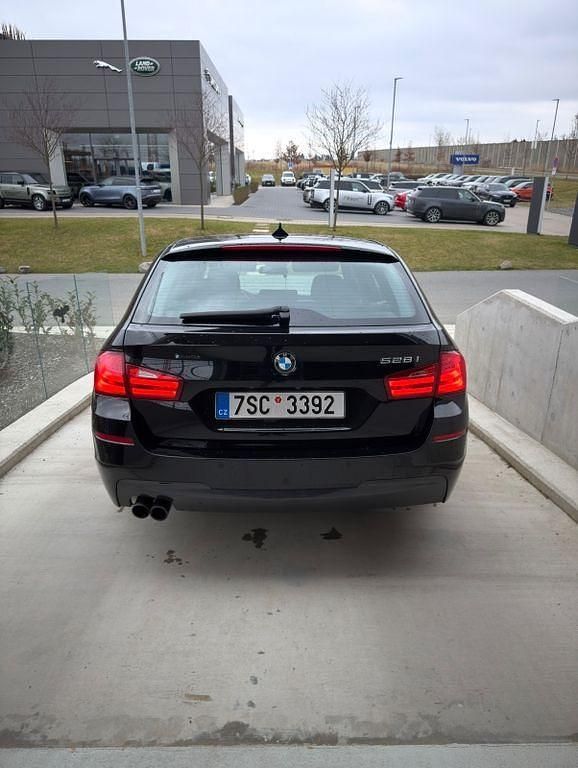 Gebraucht BMW 528 Performance 258 PS (189 kW) 2011 Schwarz Limousine